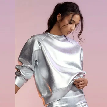 Серебряный пуловер из искусственной кожи, футболка, Женская осень 2023, Модная однотонная женская одежда, топы с круглым вырезом, уличные панк-свитшоты